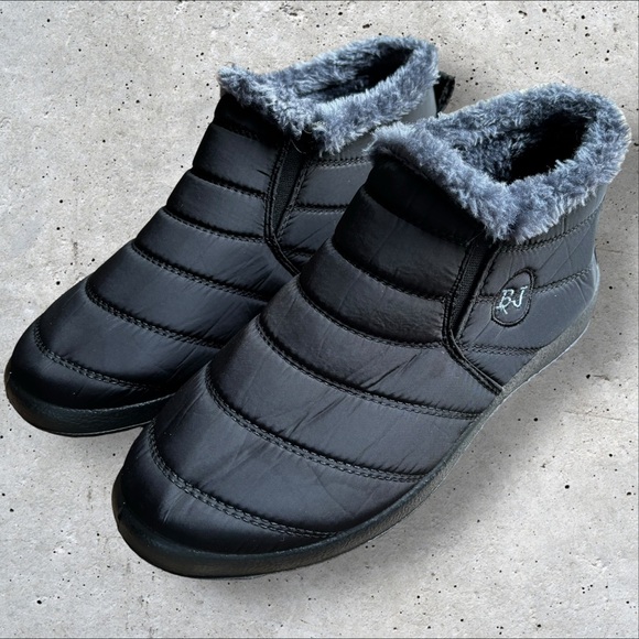 Slip On Ankle Height Slipper Booties For Indoor Outdoor Use - Picture 2 of 15